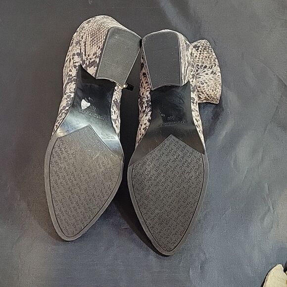 MARC FISHER POINTED TOE MFLEAVE SNAKE PRINT ZIP ANKLE BOOT - Picture 10 of 16